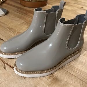 Steve Madden Women’s Puddles Ankle water Resistant Chelsea Boots